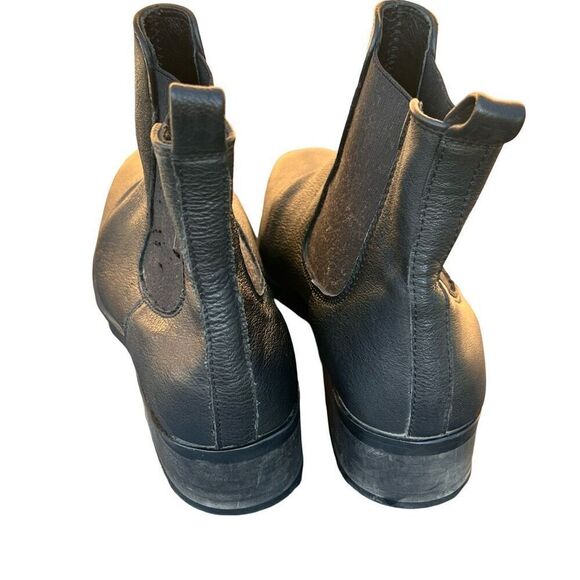 Frank & Oak Black Leather Slip On Chelsea Ankle  Boots  Booties Women size 8 - Picture 3 of 7